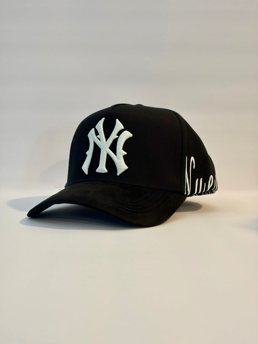 Nueva York horns hat