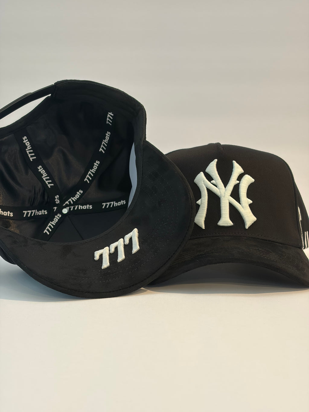 Nueva York horns hat